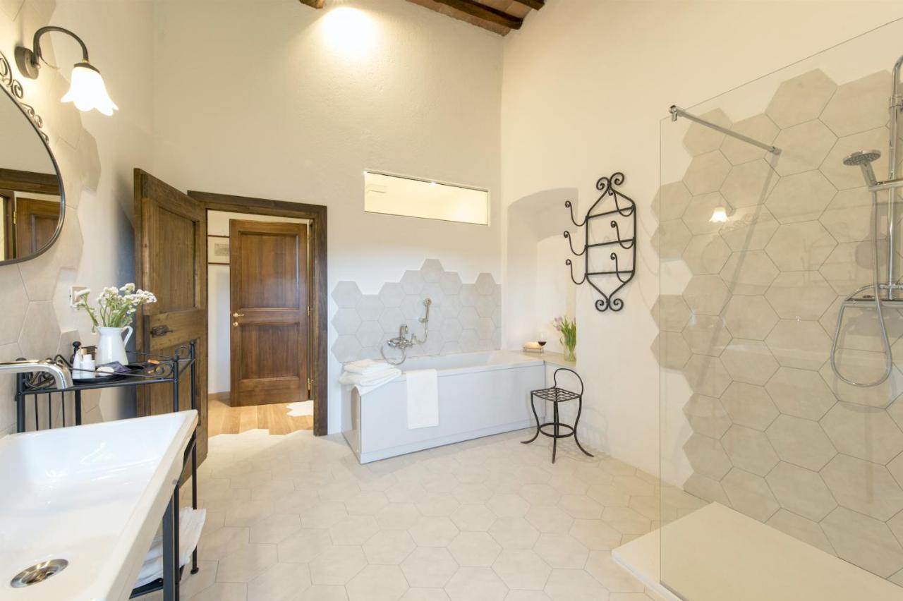 Torre Di Badia Bed & Breakfast Badia A Passigano Bagian luar foto