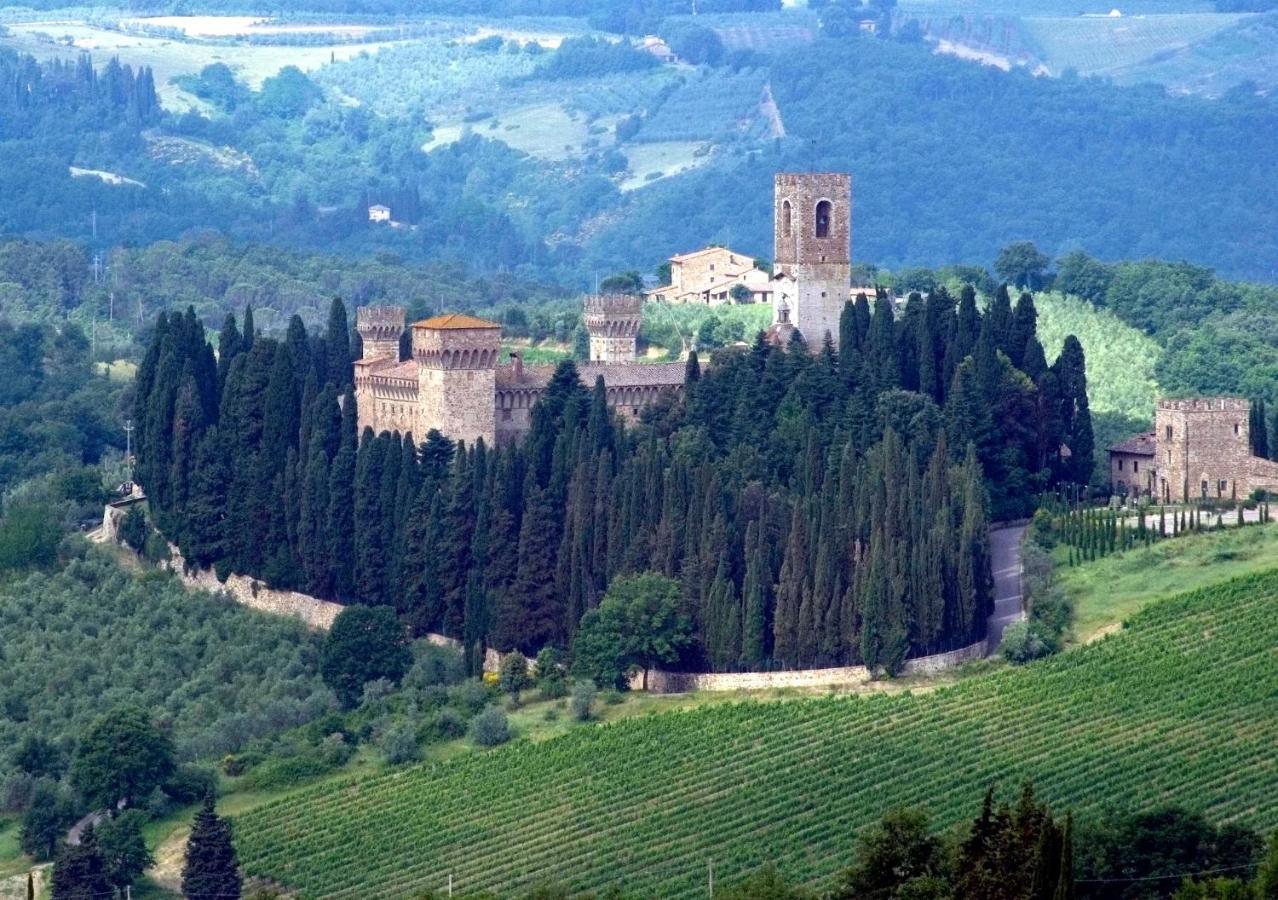 Torre Di Badia Bed & Breakfast Badia A Passigano Bagian luar foto