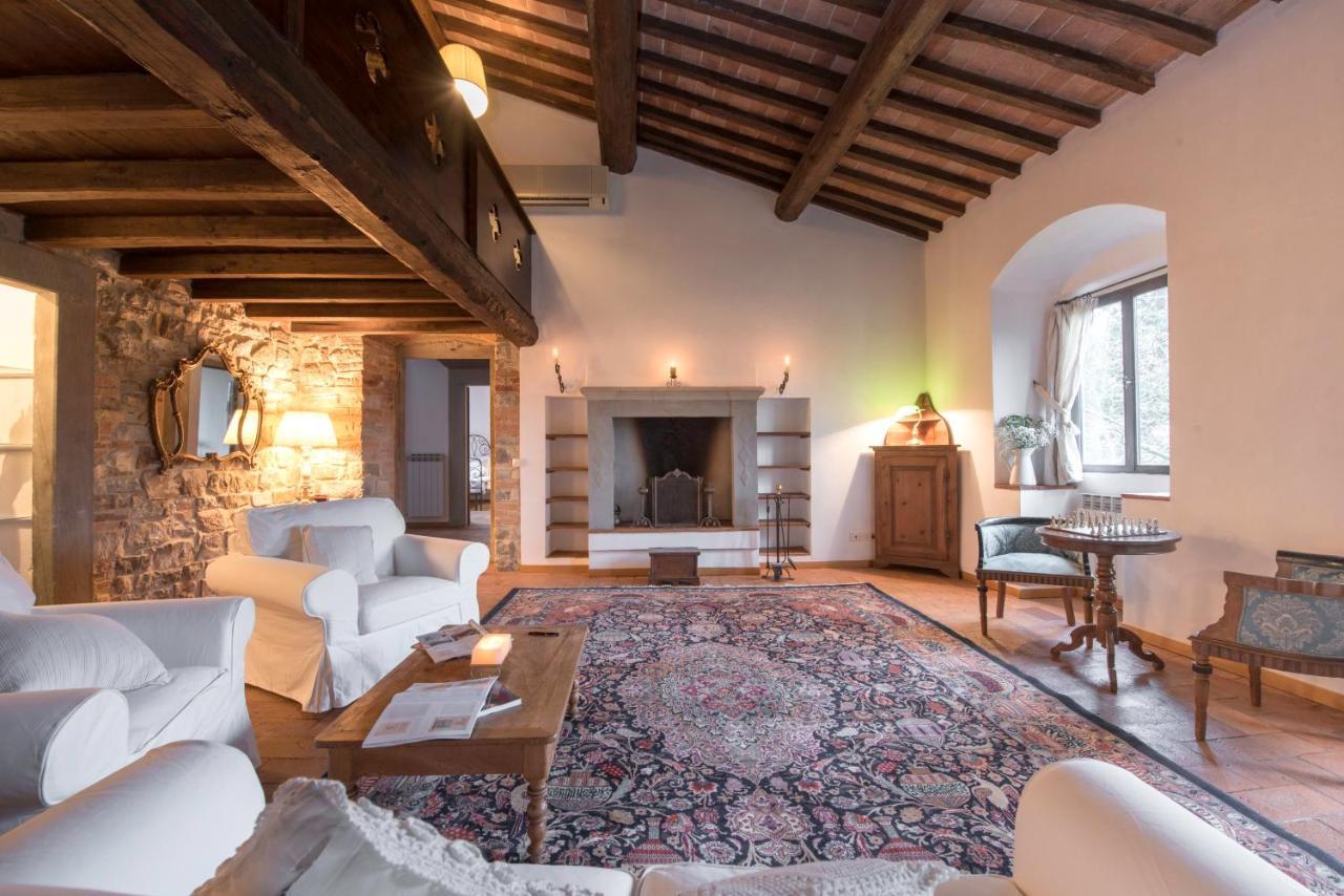 Torre Di Badia Bed & Breakfast Badia A Passigano Bagian luar foto